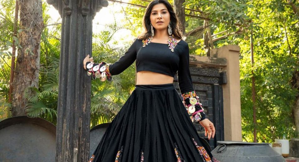 Madhya Pradesh Wedding Guest Outfits: Choosing Sarees, Suits and Lehengas