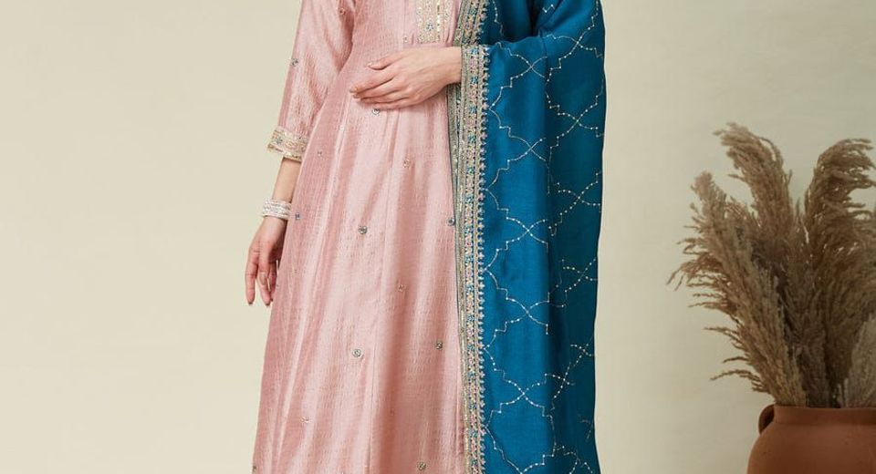 Mix-and-Match Ethnic Separates That Still Look Like a Complete Outfit