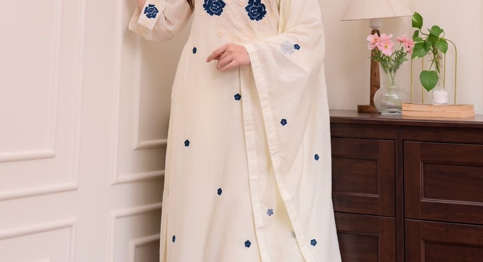 Kurti Shapes and Hemlines That Flatter Curvy Women Without Hiding Your Shape