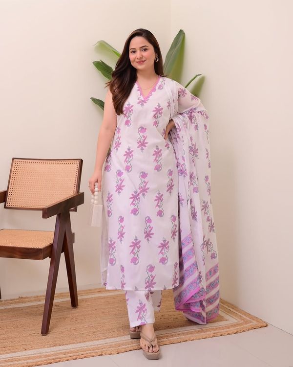 Elegant Pink Print Daily Wear Kurta Set
