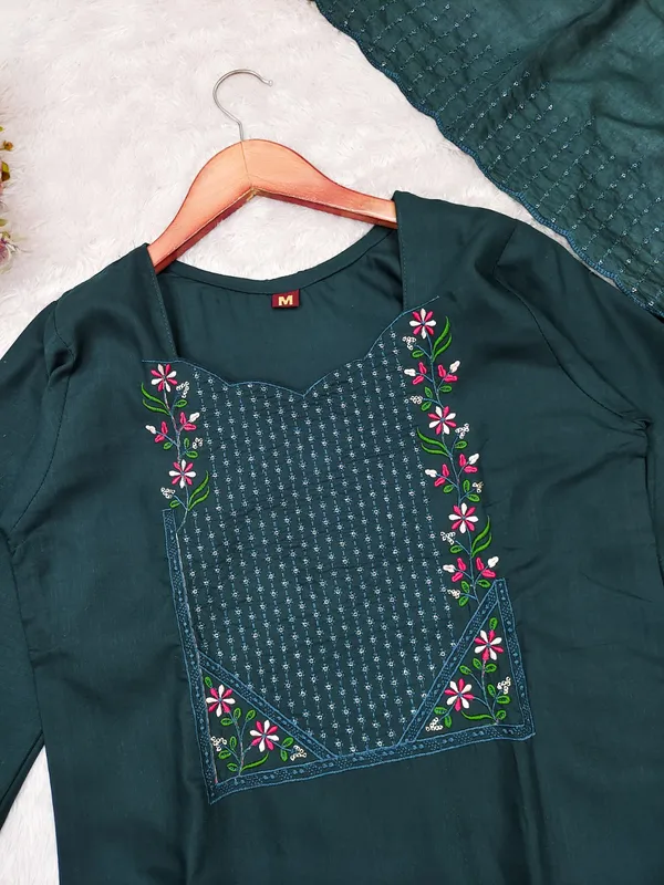Graceful Dark Green Cotton Kurta Set for Women Online