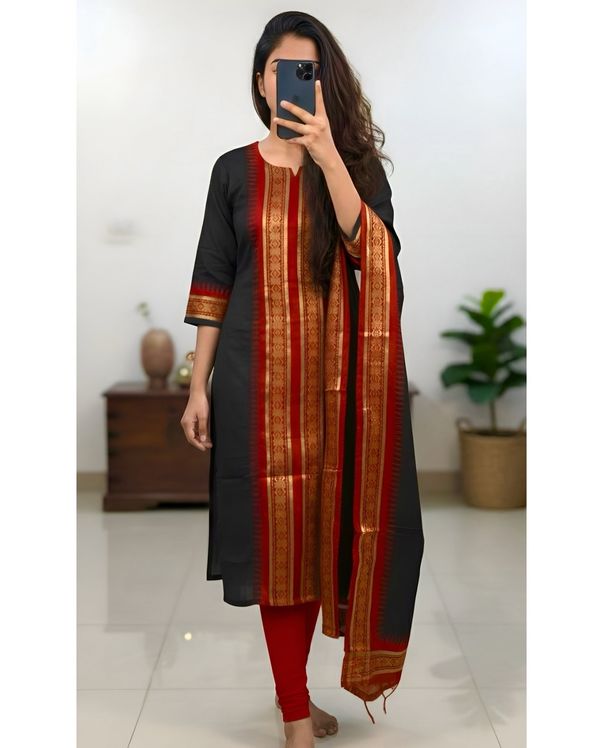 Kanchi Cotton Zari Woven Kurti Set with Traditional Dupatta