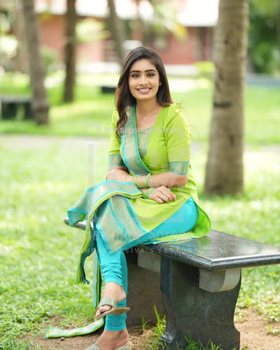 Parrot Green Kanchi Cotton Kurti with Woven Dupatta