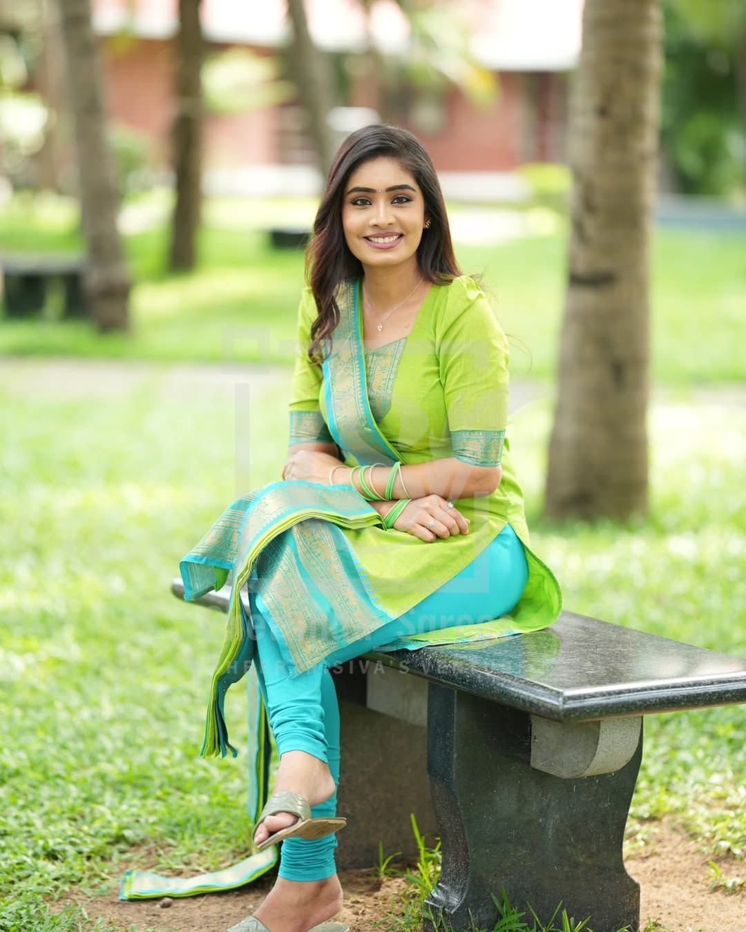 Parrot Green Kanchi Cotton Kurti with Woven Dupatta