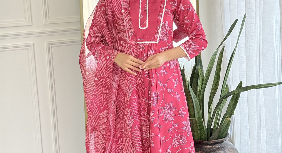 Placement That Adds Function Without Extra Bulk for Kurtis With Pockets