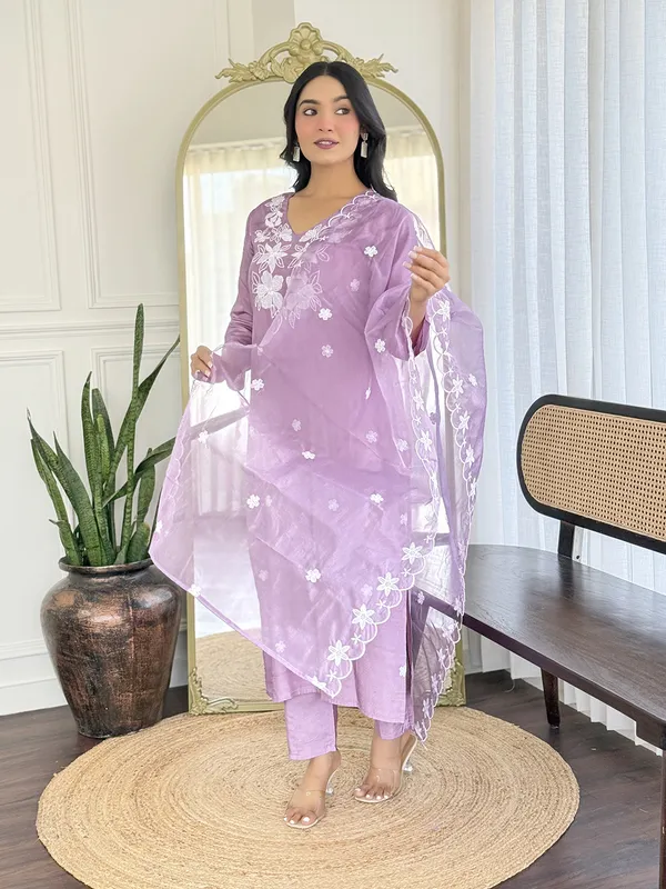 Lavender Embroidered Kurti Pant Dupatta Set Online