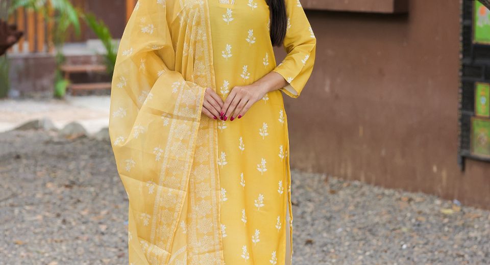 Kurti With Dhoti Pants Outfit Ideas Using the Right Length Colour and Footwear