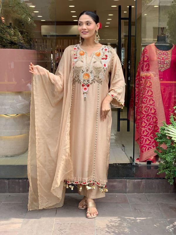 Cream Chanderi Embroidered Kurta Set with Dupatta
