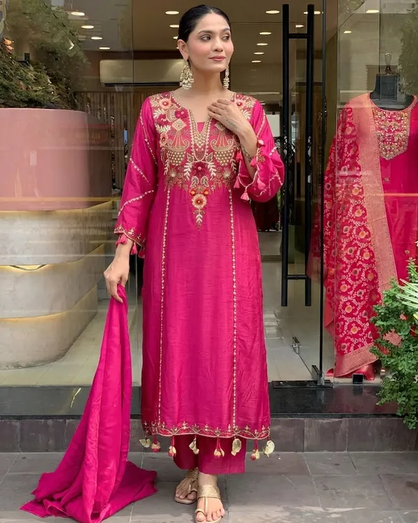 Rani Pink Chanderi Embroidered Kurta Set Dupatta