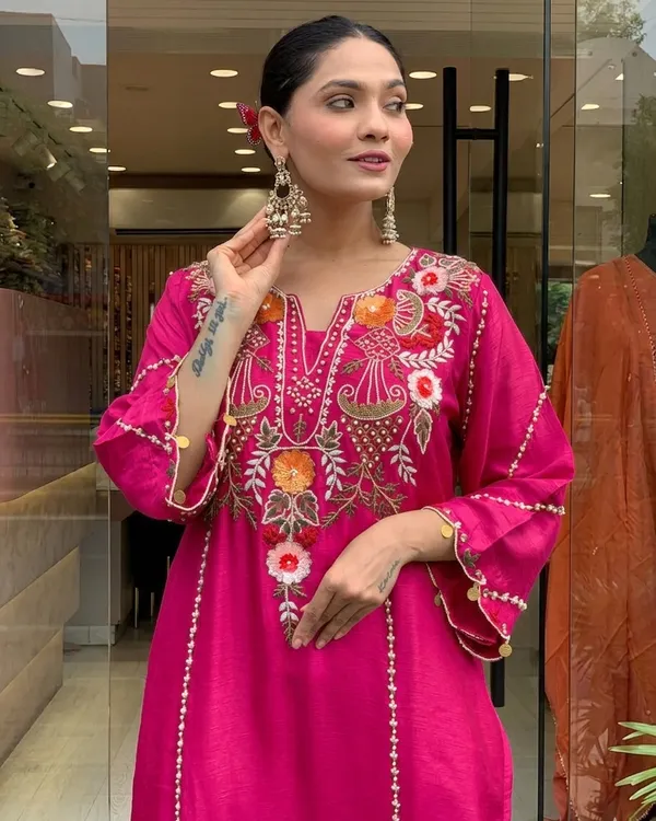 Rani Pink Chanderi Embroidered Kurta Set Dupatta