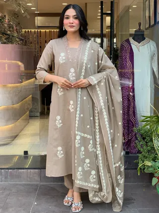Cream Embroidered Kurta Set with Bandhani Style Dupatta