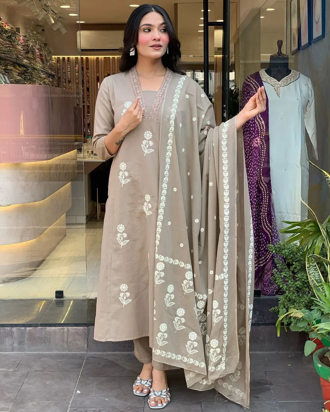 Cream Embroidered Kurta Set with Bandhani Style Dupatta