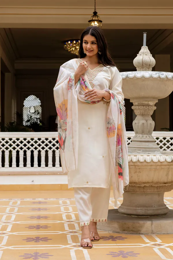 Cream Embroidered Chanderi Kurti Pant Dupatta Set
