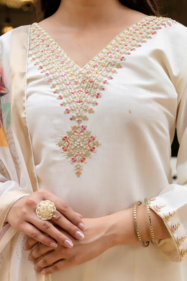 Cream Embroidered Chanderi Kurti Pant Dupatta Set