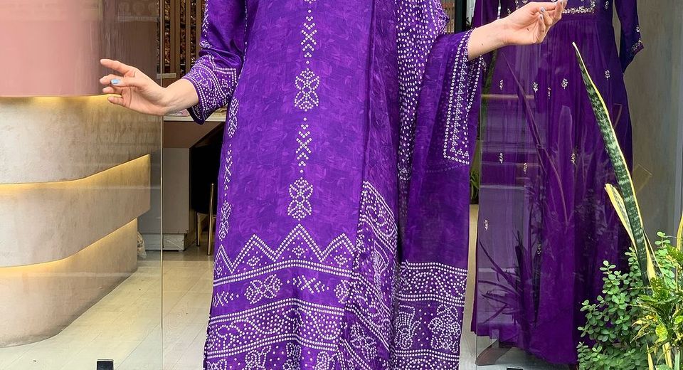 Who High Neck Blouses Suit and What to Wear With Them for Indian Outfits