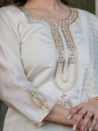 Elegant White Chanderi Kurta Pant Dupatta Set Women