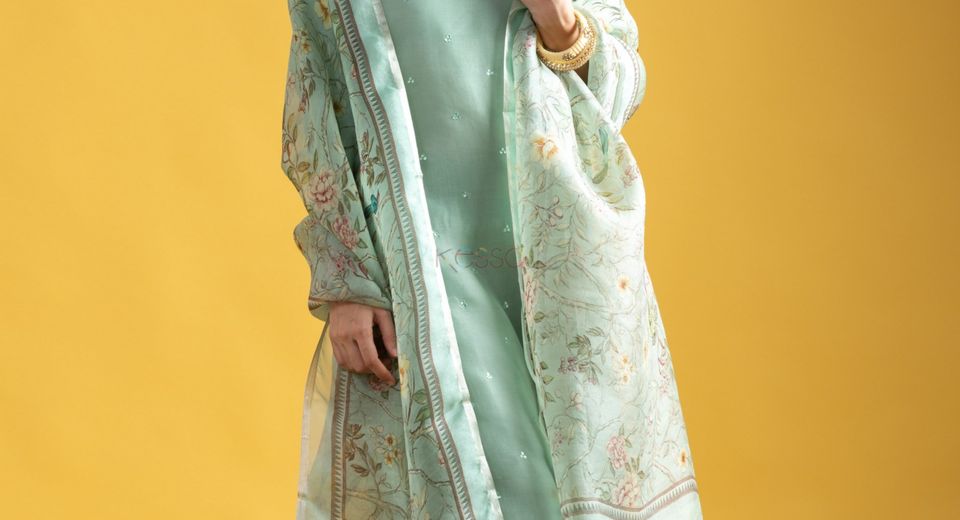 Drape, Volume and Comfort for Organza Dupatta vs Chiffon Dupatta: Choosing by Occasion