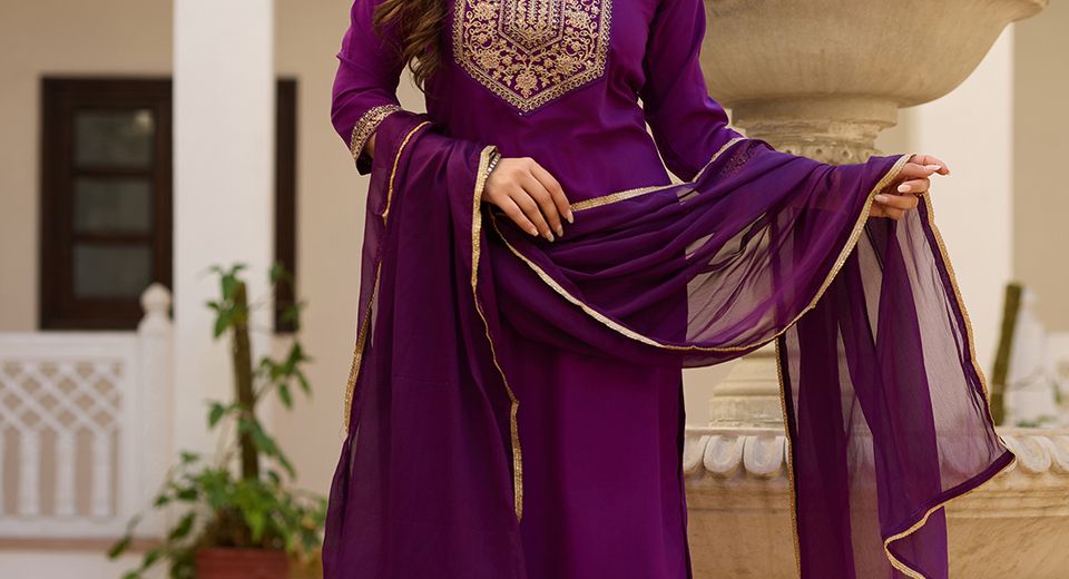 Which Dupatta Drapes Work Best With a Front Embroidered Kurta?