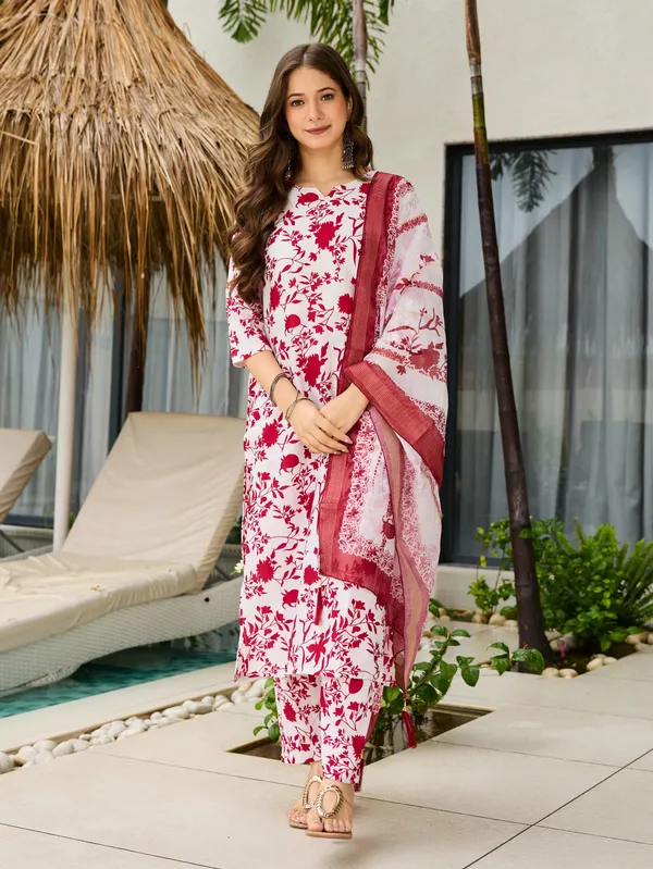 Chic Red Floral Silk Kurta Pant Dupatta Set for Women