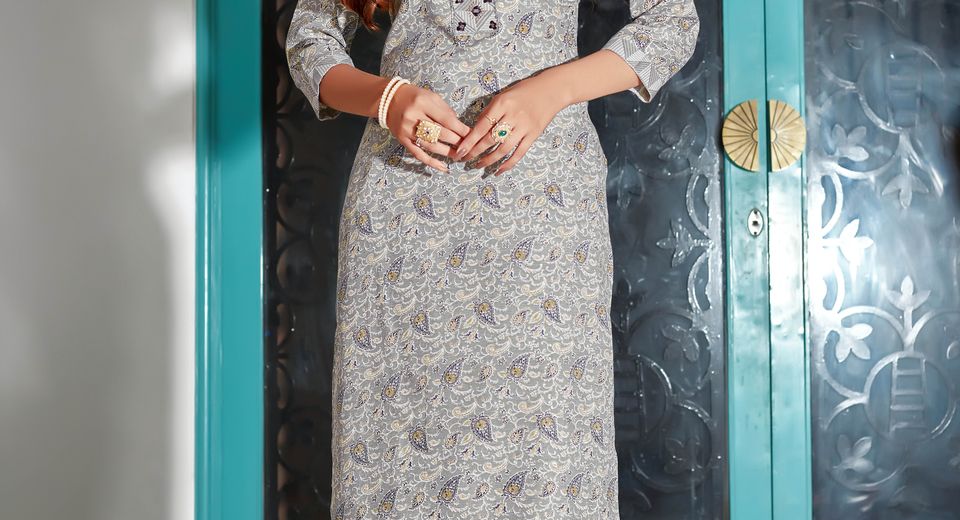 Bottoms Footwear and Lengths That Work With Angrakha Kurtis