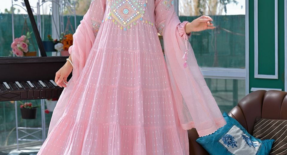 Karwa Chauth Punjabi Fashion: Sarees, Suits & Phulkari Styling That Works