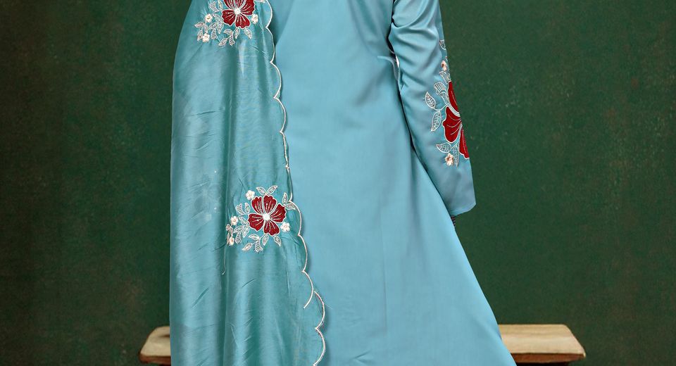 Shivratri in Kashmir: Traditional Kashmiri Outfit Ideas for Women