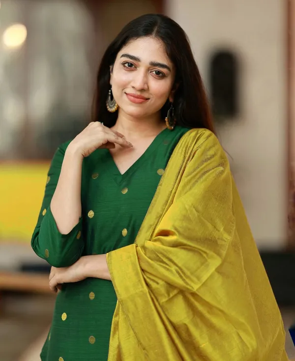 Elegant Green Art Silk Kurta Set with Dupatta