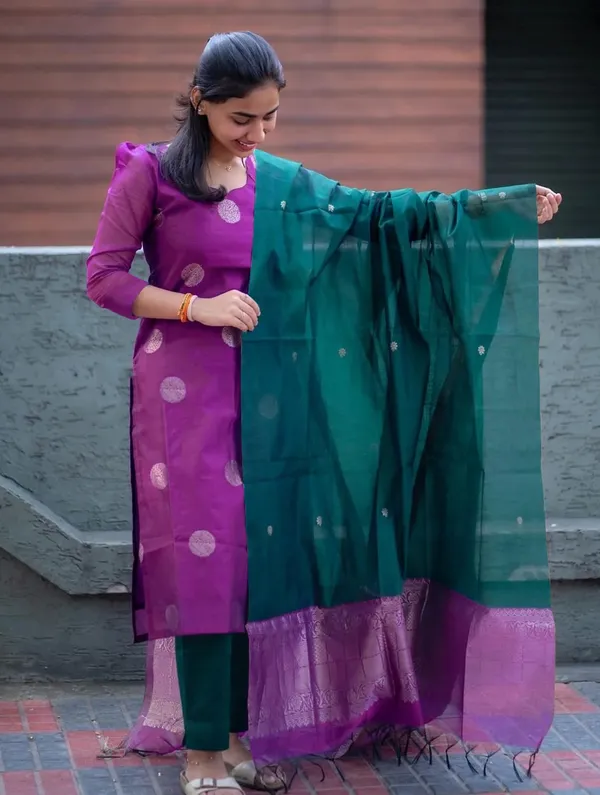 Purple Jacquard Weave Kurta Set with Green Dupatta