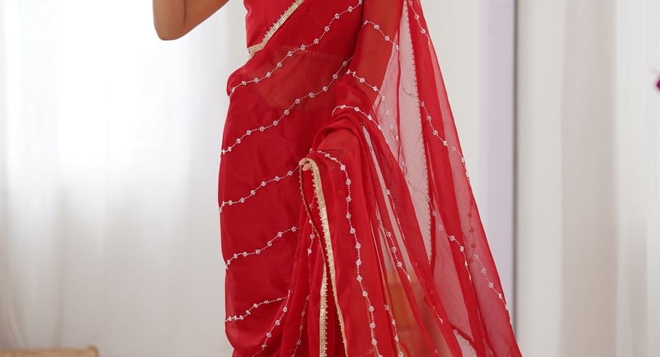 Ways to Make Heavy Saree for a Long Function Easier to Wear