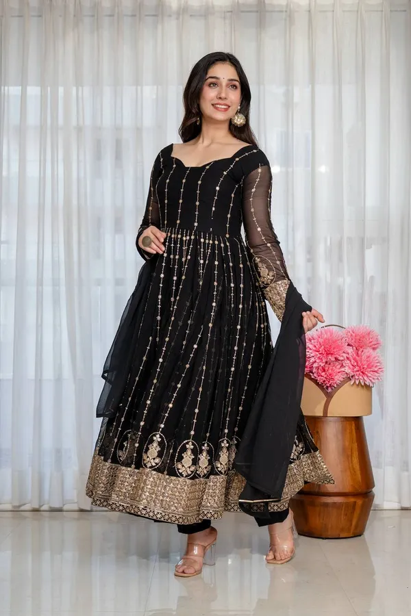 Black Zari Sequins Embroidered Anarkali Suit Set | Varnavi!
