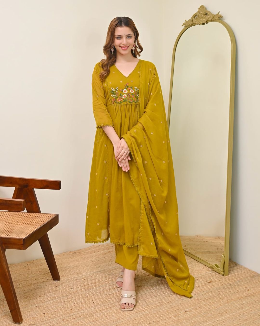 Mustard Embroidered Chanderi Kurta Set for Women - Varnavi.