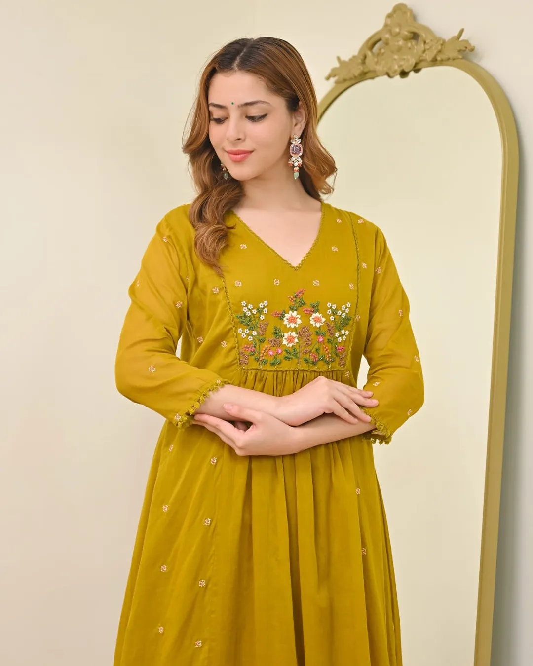 Mustard Embroidered Chanderi Kurta Set for Women - Varnavi.