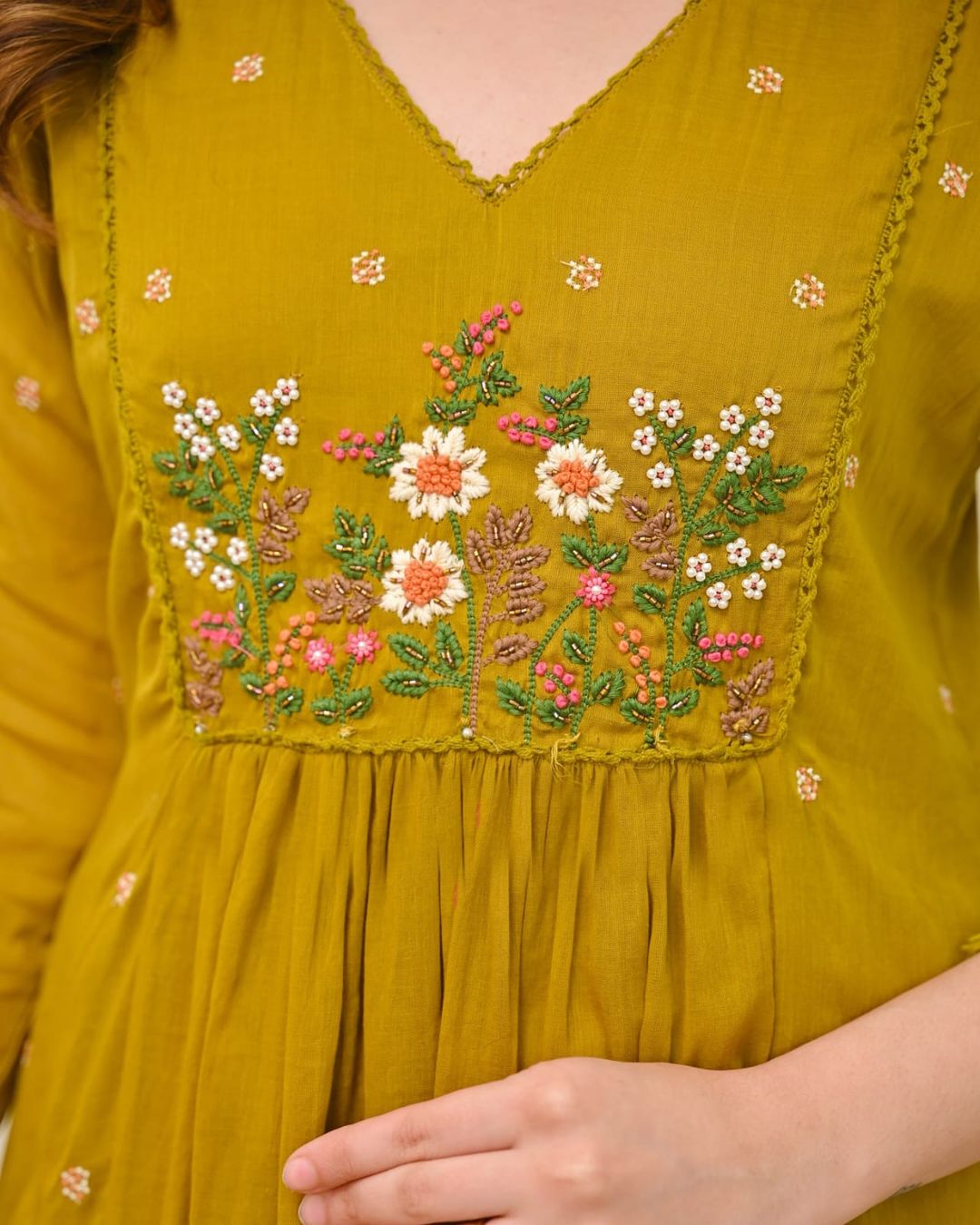 Mustard Embroidered Chanderi Kurta Set for Women - Varnavi.