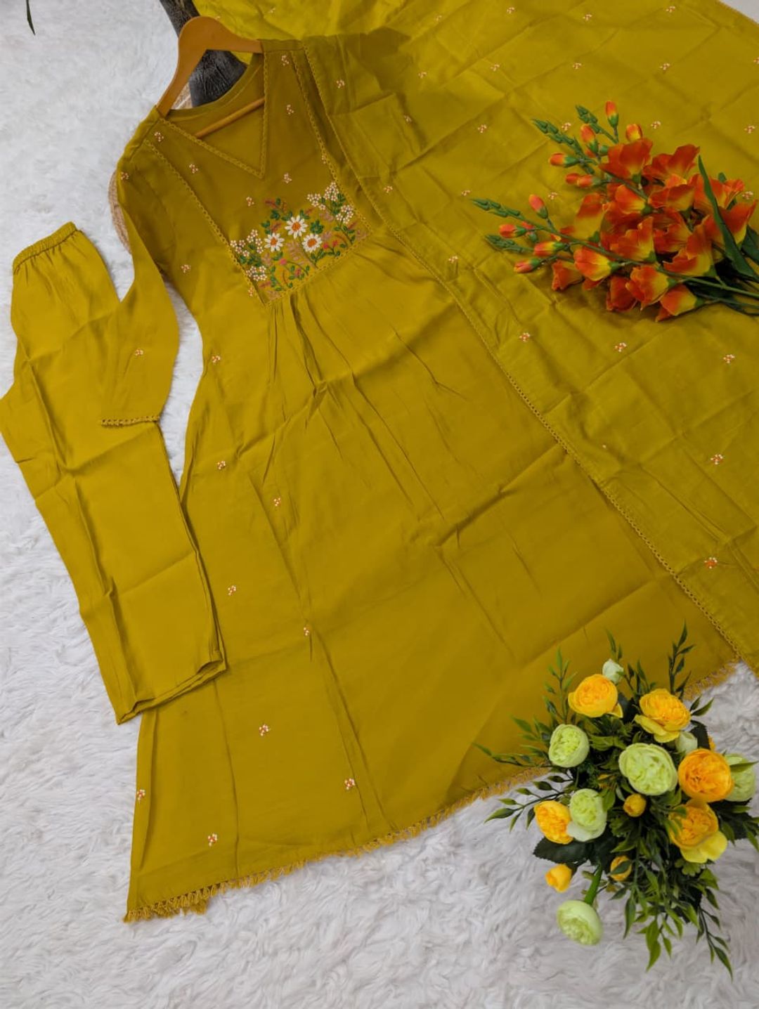 Mustard Embroidered Chanderi Kurta Set for Women - Varnavi.