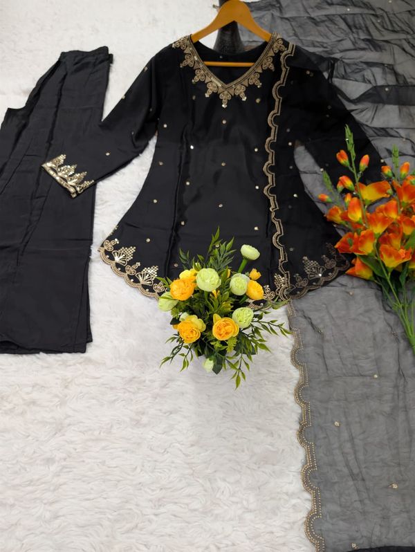 Black Heavy Silk Crepe Kurta Set with Sequence Embroidery