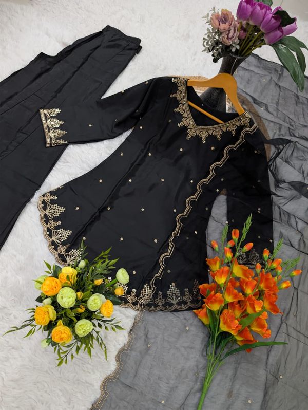 Black Heavy Silk Crepe Kurta Set with Sequence Embroidery