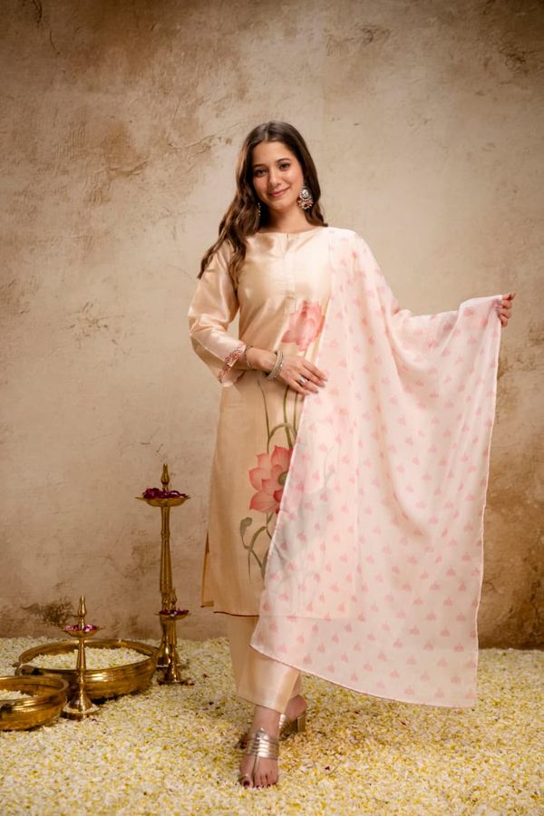 Peach Assam Silk Kurta Set with Printed Organza Dupatta