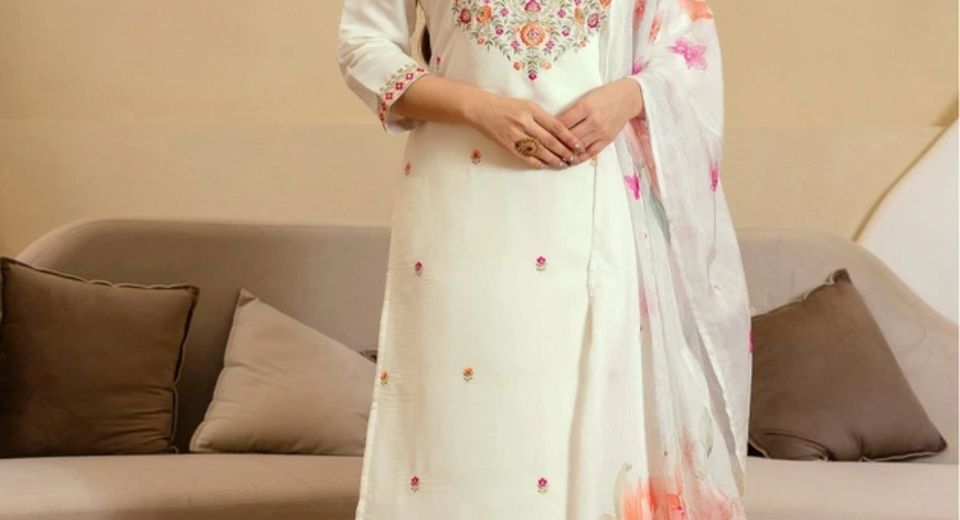 Chaniya Choli and Salwar Suit Styles for Gujarati Navratri That Move With You