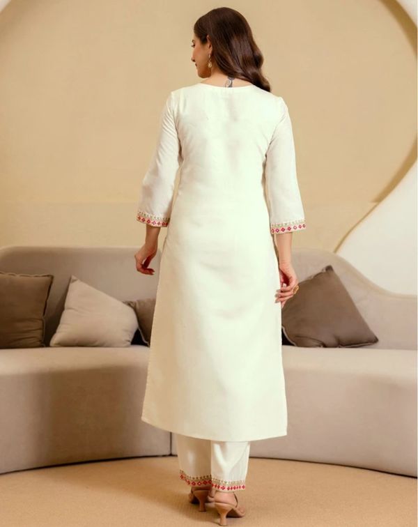 White Chanderi Kurta Set with Floral Embroidery and Dupatta