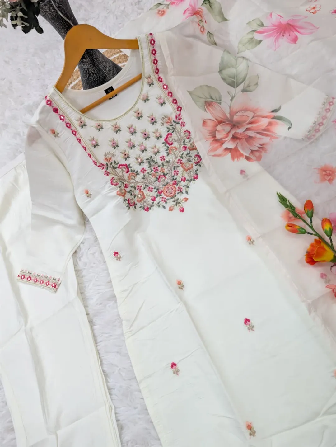 White Chanderi Kurta Set with Floral Embroidery and Dupatta