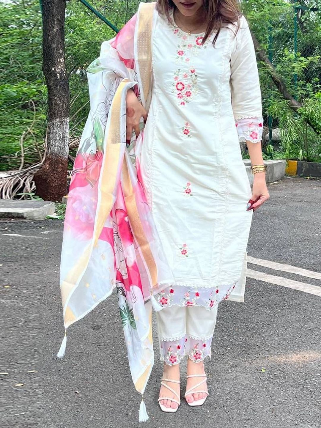 White Chanderi Kurta Set with Floral Embroidery and Dupatta