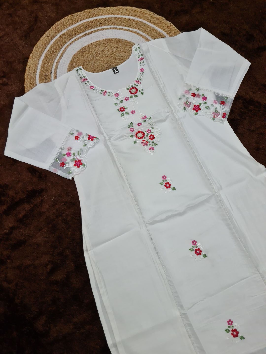 White Chanderi Kurta Set with Floral Embroidery and Dupatta