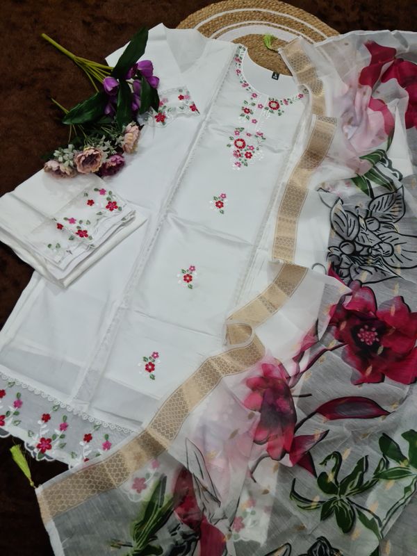 White Chanderi Kurta Set with Floral Embroidery and Dupatta