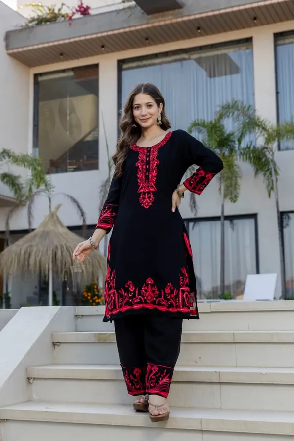 Black Georgette Kurta Set with Heavy Embroidery and Dupatta