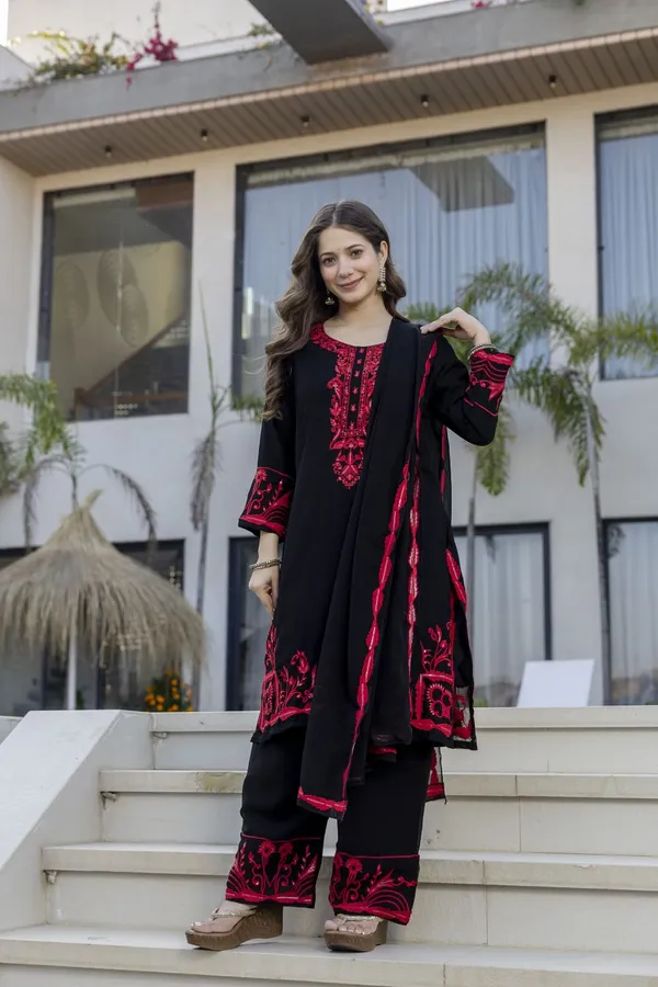 Black Georgette Kurta Set with Heavy Embroidery and Dupatta