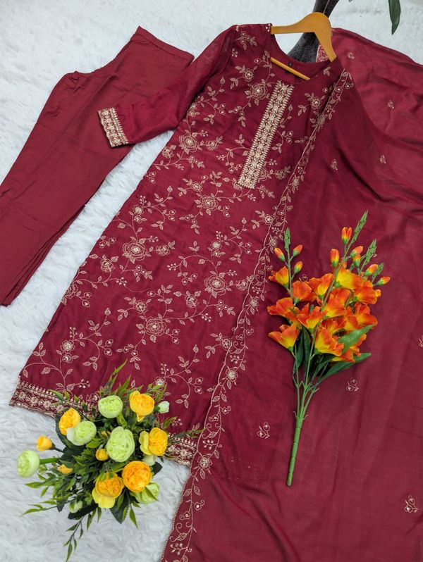 Maroon Vichitra Silk Kurta Set with Elegant Embroidery Work