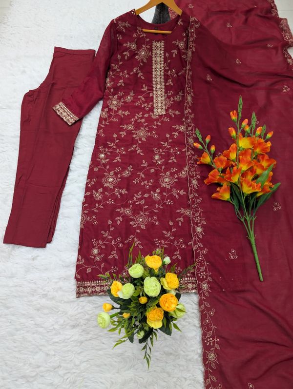 Maroon Vichitra Silk Kurta Set with Elegant Embroidery Work