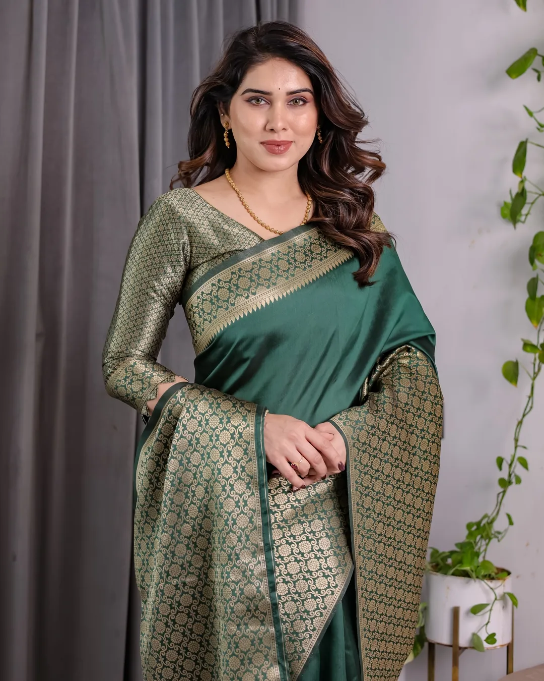 Deep Green Banarasi Soft Silk Saree With Golden Zari Border