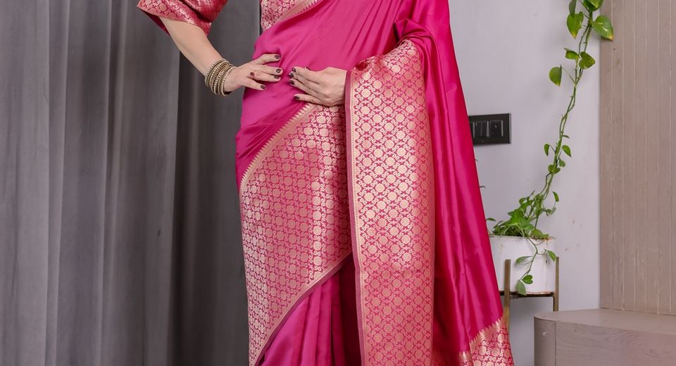 A Bengali Bou Bhat Reception Saree for Family Guests That Feels Festive and Comfortable