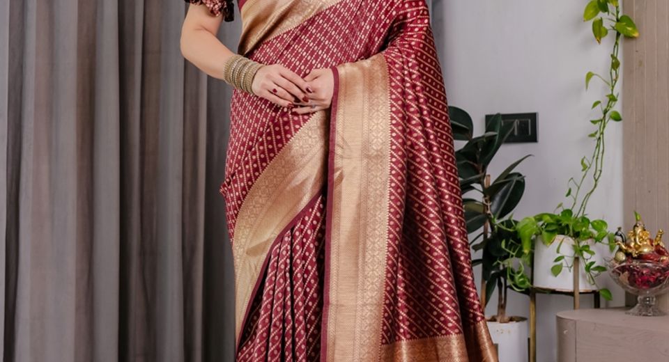 Janmashtami Saree Styling: Banarasi & Traditional UP Looks